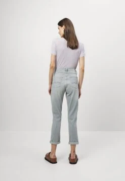 7 For All Mankind Josefina Anchor - Jean Bootcut - Grey 10 7 For All Mankind Josefina Anchor - Jean Bootcut - Grey -Next Soldes 030f556e4b1f45e2843c5660ffd38dea