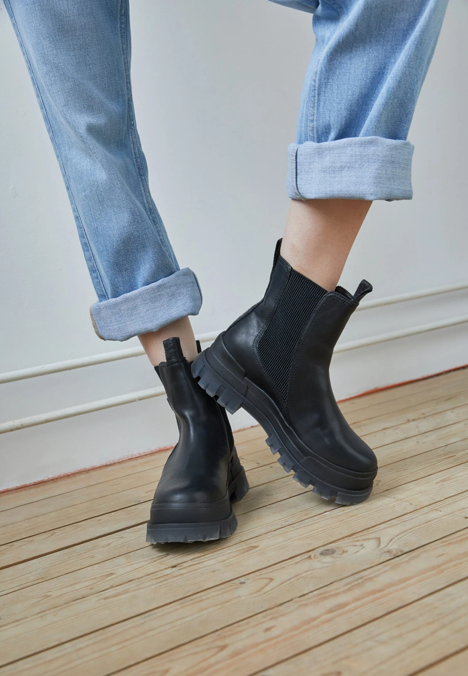 Buffalo Aspha Chelsea Mid - Bottines À Plateau - Black/Transparent 4 Buffalo Aspha Chelsea Mid - Bottines À Plateau - Black/Transparent – Image 2