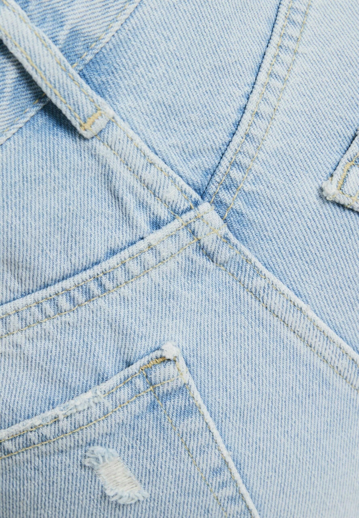 BERSHKA Ripped With Pockets - Short En Jean - Light Blue 8 BERSHKA Ripped With Pockets - Short En Jean - Light Blue – Image 6