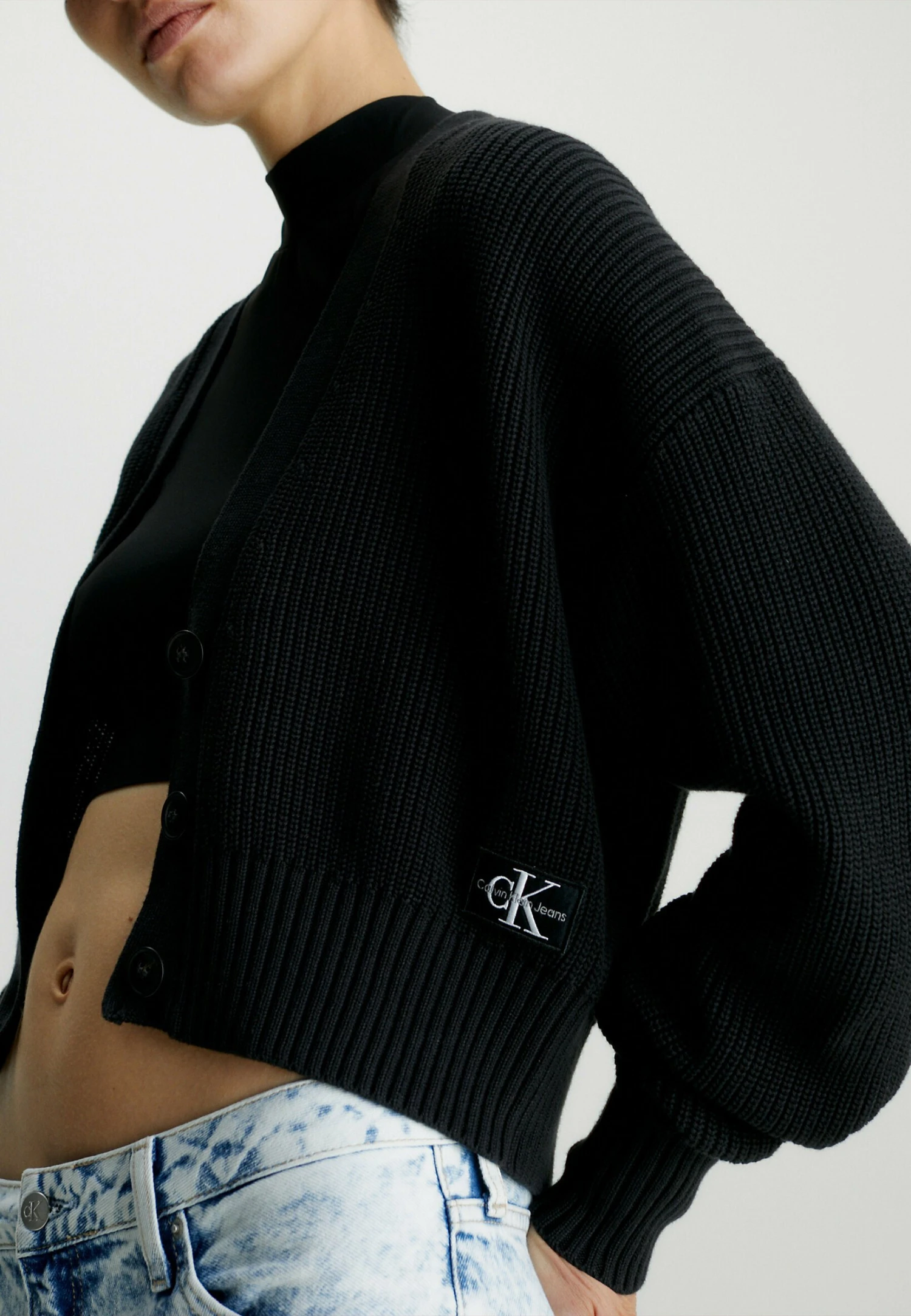 Calvin Klein Jeans Cropped - Gilet - Ck Black 6 Calvin Klein Jeans Cropped - Gilet - Ck Black – Image 4