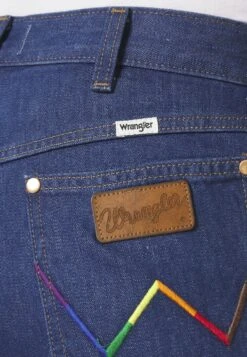 Unisex - Jean Droit - Wrangler Blue -Next Soldes 1dc658a5df3e47369cb4d03625aa68c8