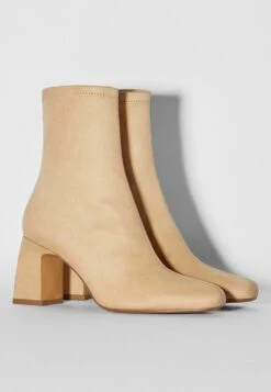 BERSHKA Bottines - Camel -Next Soldes 21addbe06abc48adab5e7df46a007872