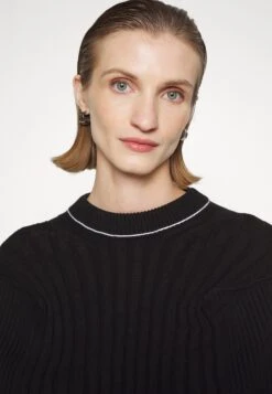 MM6 Maison Margiela Pullover - Black 15 MM6 Maison Margiela Pullover - Black -Next Soldes 28c895d62bda4eac82f188e9662aa0d8