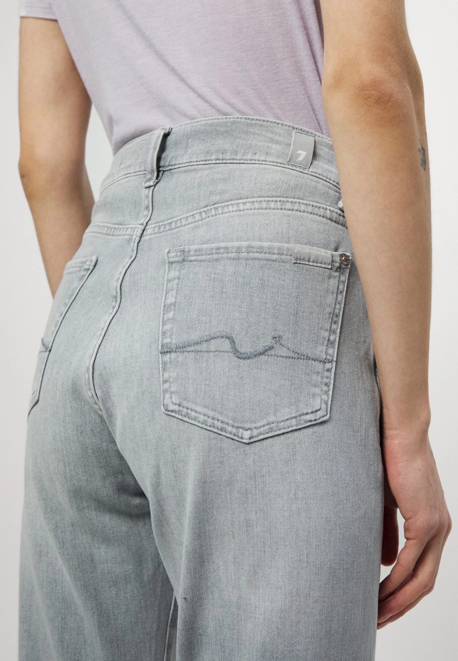 7 For All Mankind Josefina Anchor - Jean Bootcut - Grey 8 7 For All Mankind Josefina Anchor - Jean Bootcut - Grey – Image 6