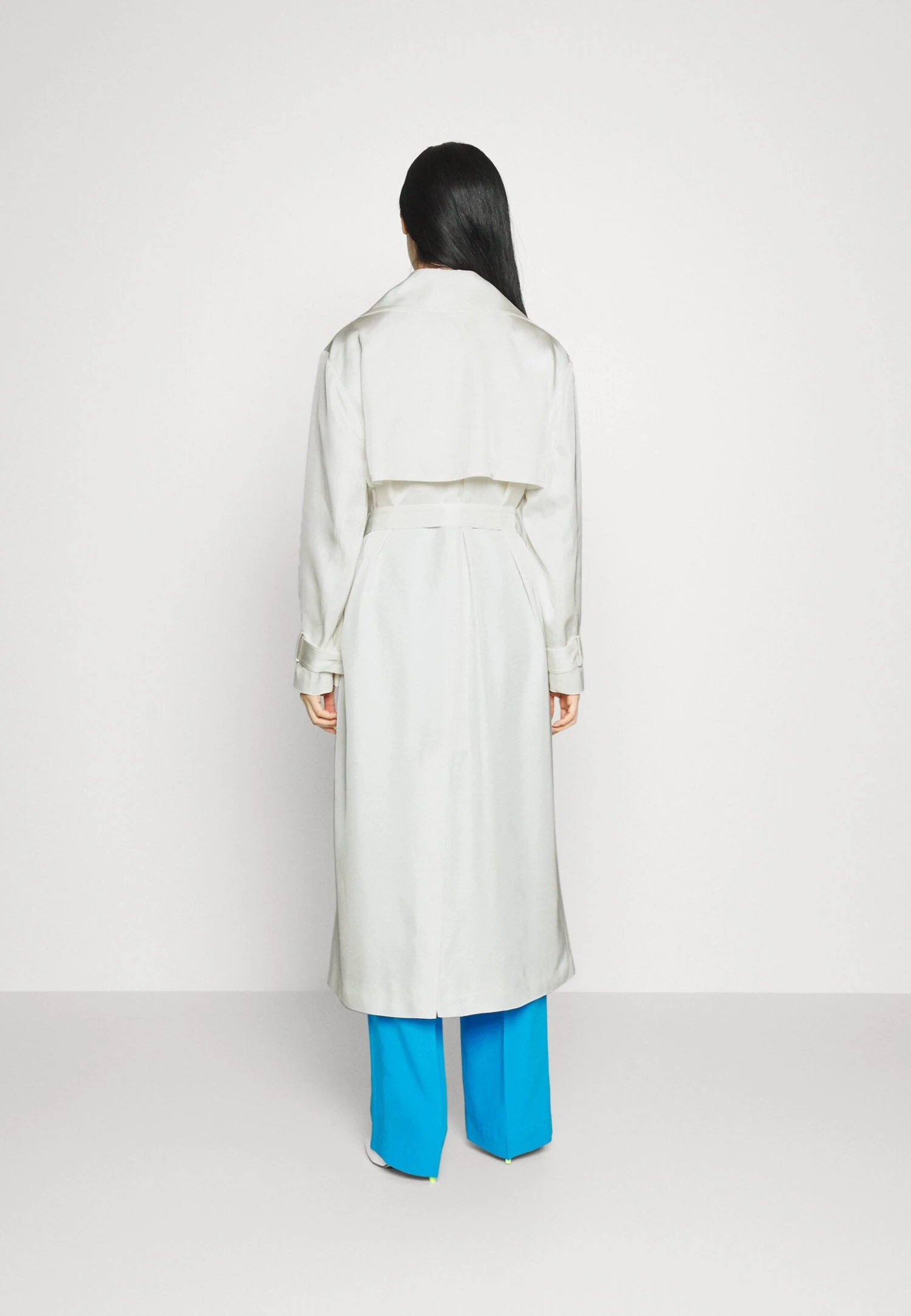 Boss Calissi Satin - Trench - Open White 5 Boss Calissi Satin - Trench - Open White – Image 3