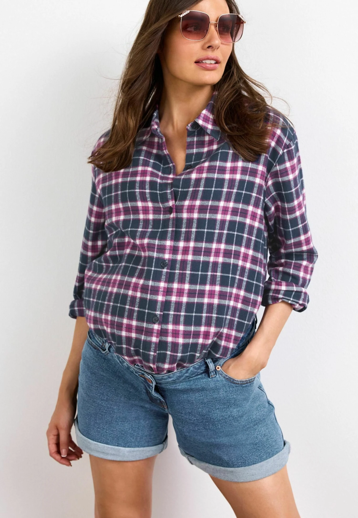 Next Maternity Mom Style Standard - Short En Jean - Light Blue Denim 3 Next Maternity Mom Style Standard - Short En Jean - Light Blue Denim