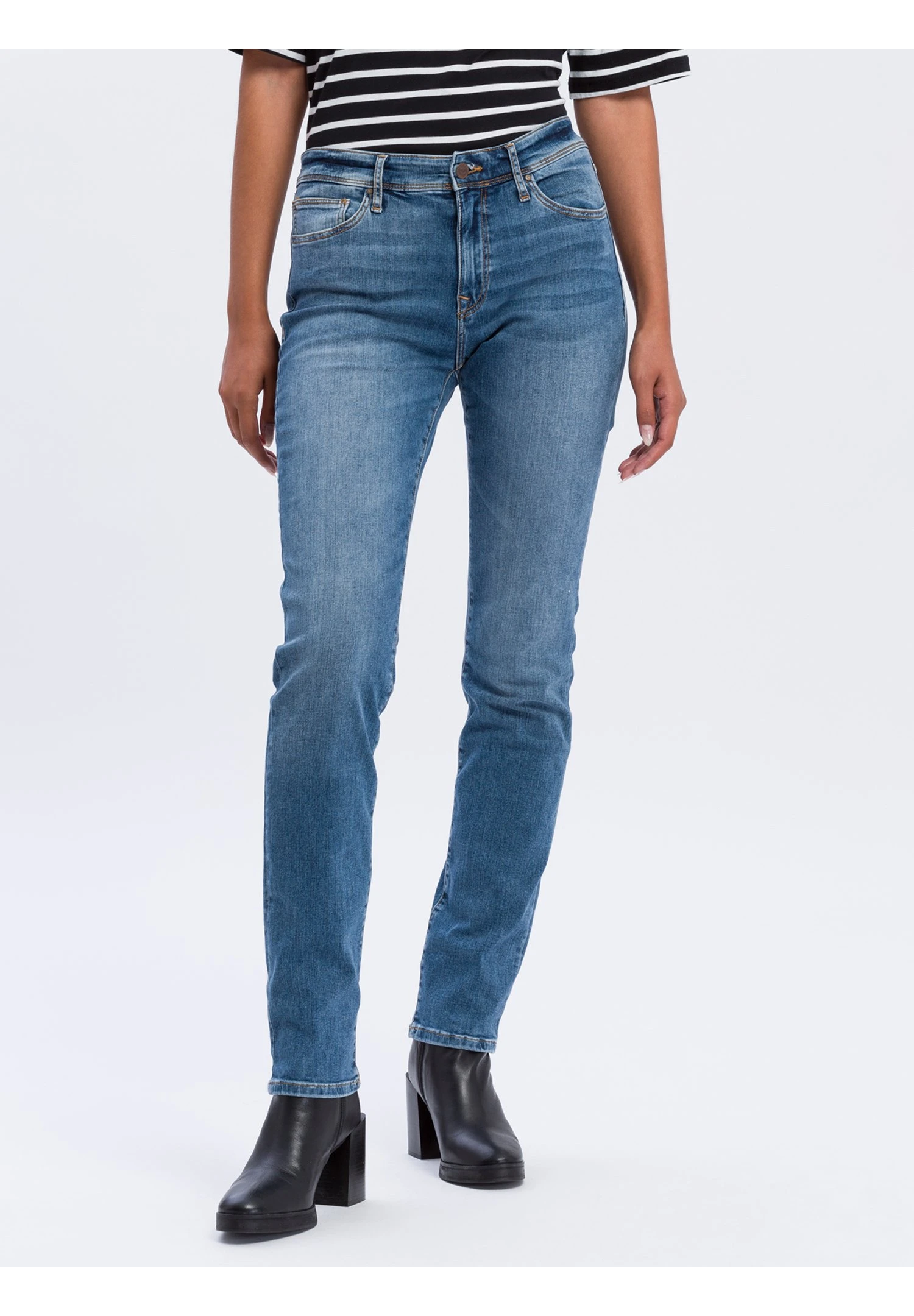 Anya - Jean Slim - Light Mid Blue 3 Anya - Jean Slim - Light Mid Blue