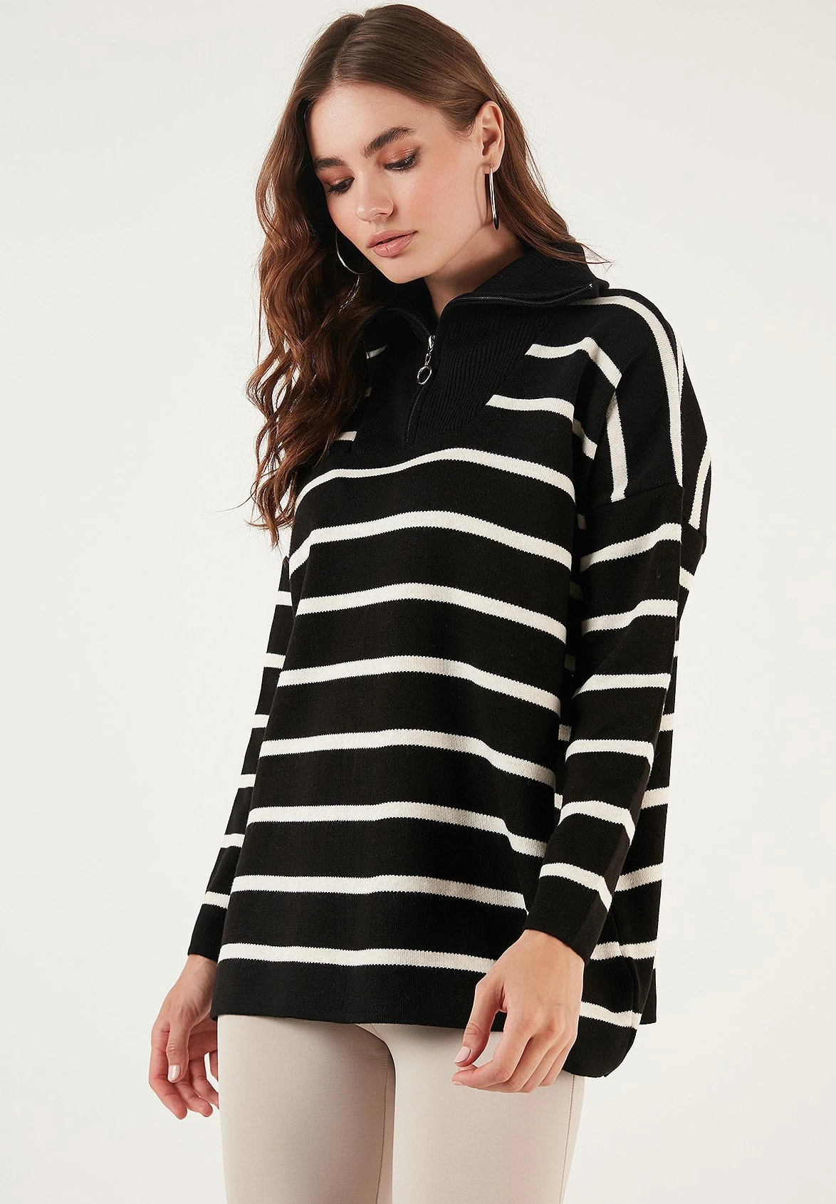 LELA Pullover - Black/Light Stone 7 LELA Pullover - Black/Light Stone – Image 5