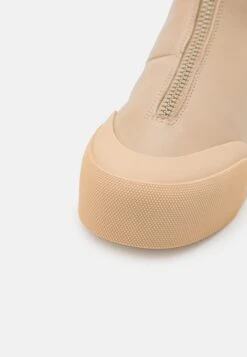 Emporio Armani Boot - Bottines À Plateau - Beige 13 Emporio Armani Boot - Bottines À Plateau - Beige -Next Soldes 428f0f9473f442db8acd8bf3e75f918f