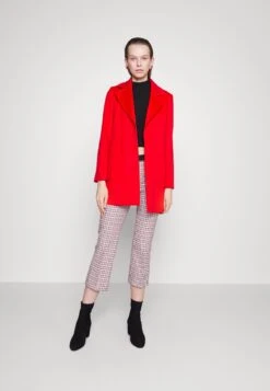 MAX & Co. Shortrun - Manteau Court - Red 9 MAX & Co. Shortrun - Manteau Court - Red -Next Soldes 4291cc4e61c04c1694e4e27a33f16b17