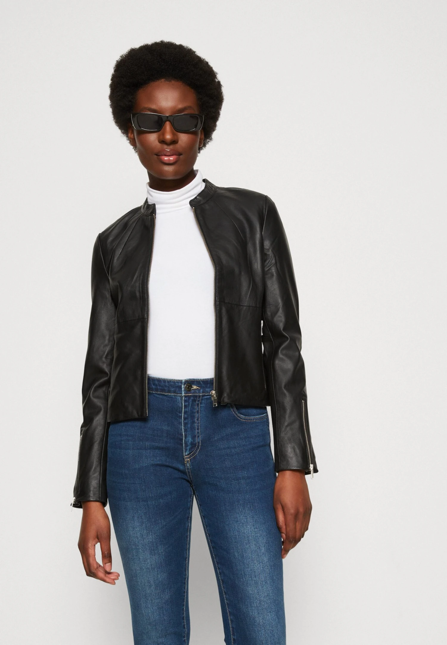 Armani Exchange Pant - Jeans Skinny - Indigo Denim 6 Armani Exchange Pant - Jeans Skinny - Indigo Denim – Image 4