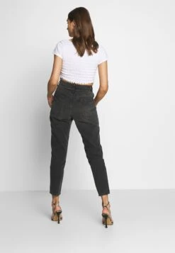Gina Tricot Dagny Mom - Jean Boyfriend - Black Grey 10 Gina Tricot Dagny Mom - Jean Boyfriend - Black Grey -Next Soldes 45bb78e18c3b46cdab70cb2e76610b58