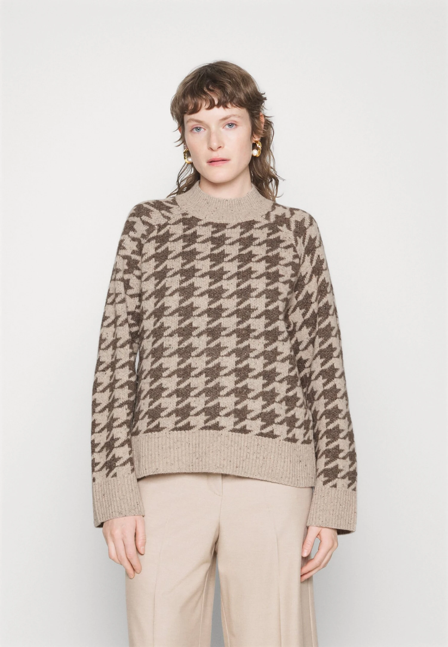 Selected Femme Slfbirdy High Neck - Pullover - Sandshell 3 Selected Femme Slfbirdy High Neck - Pullover - Sandshell