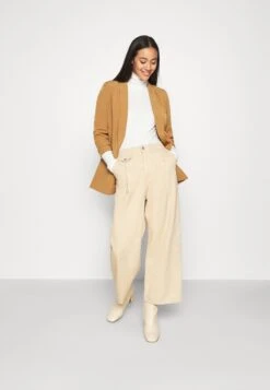 ONLY Onlelly 3/4 Life Blazer - Manteau Court - Toasted Coconut -Next Soldes 49f16e8519fb44b9ade3ce10748c741a