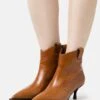 Jeffrey Campbell Zhenya - Santiags - Tan Brown -Next Soldes 4ab23e61eb2c40ef8f06c9d71d74b462
