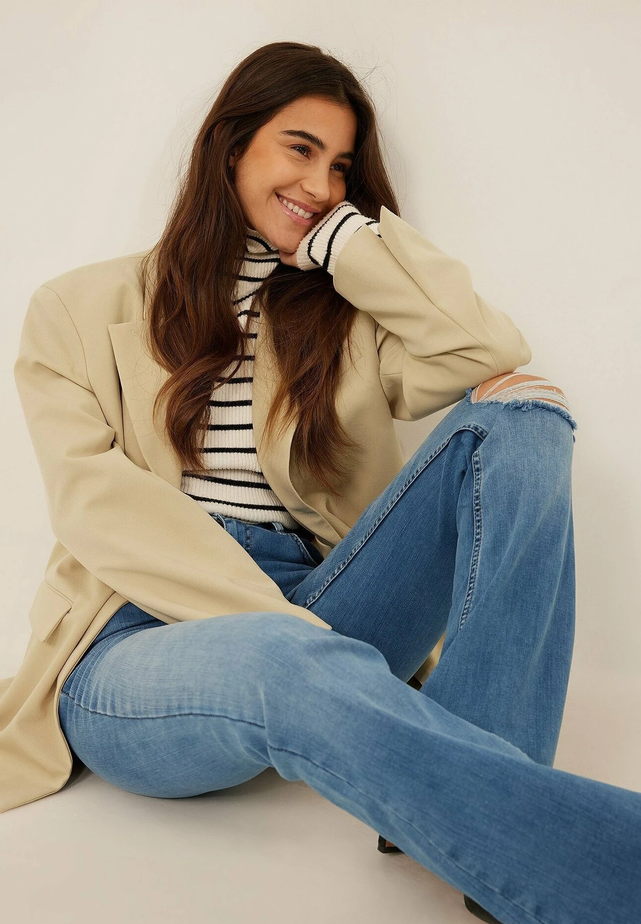 NA-KD Jean Bootcut - Mid Blue 6 NA-KD Jean Bootcut - Mid Blue – Image 4