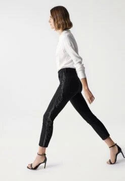 Faith Push In Cropped Slim - Jean Slim - Black -Next Soldes 56f2eac1587841719731a6af394330a0