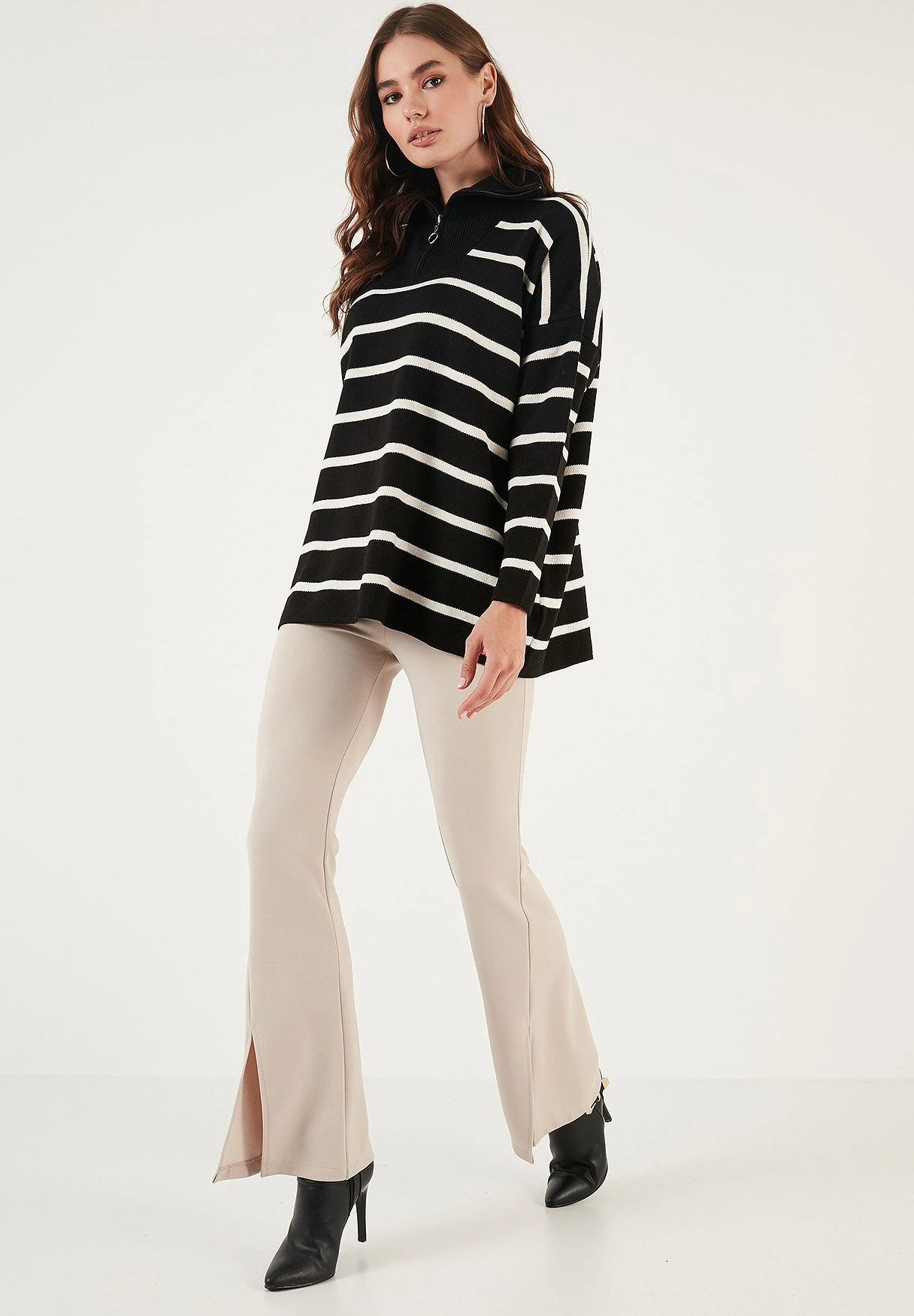 LELA Pullover - Black/Light Stone 4 LELA Pullover - Black/Light Stone – Image 2