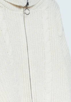 Stradivarius Mit Zopfmuster Und Reissverschluss - Gilet - Off White -Next Soldes 62a5fed4c57c452a8d1231fc19ff9de6