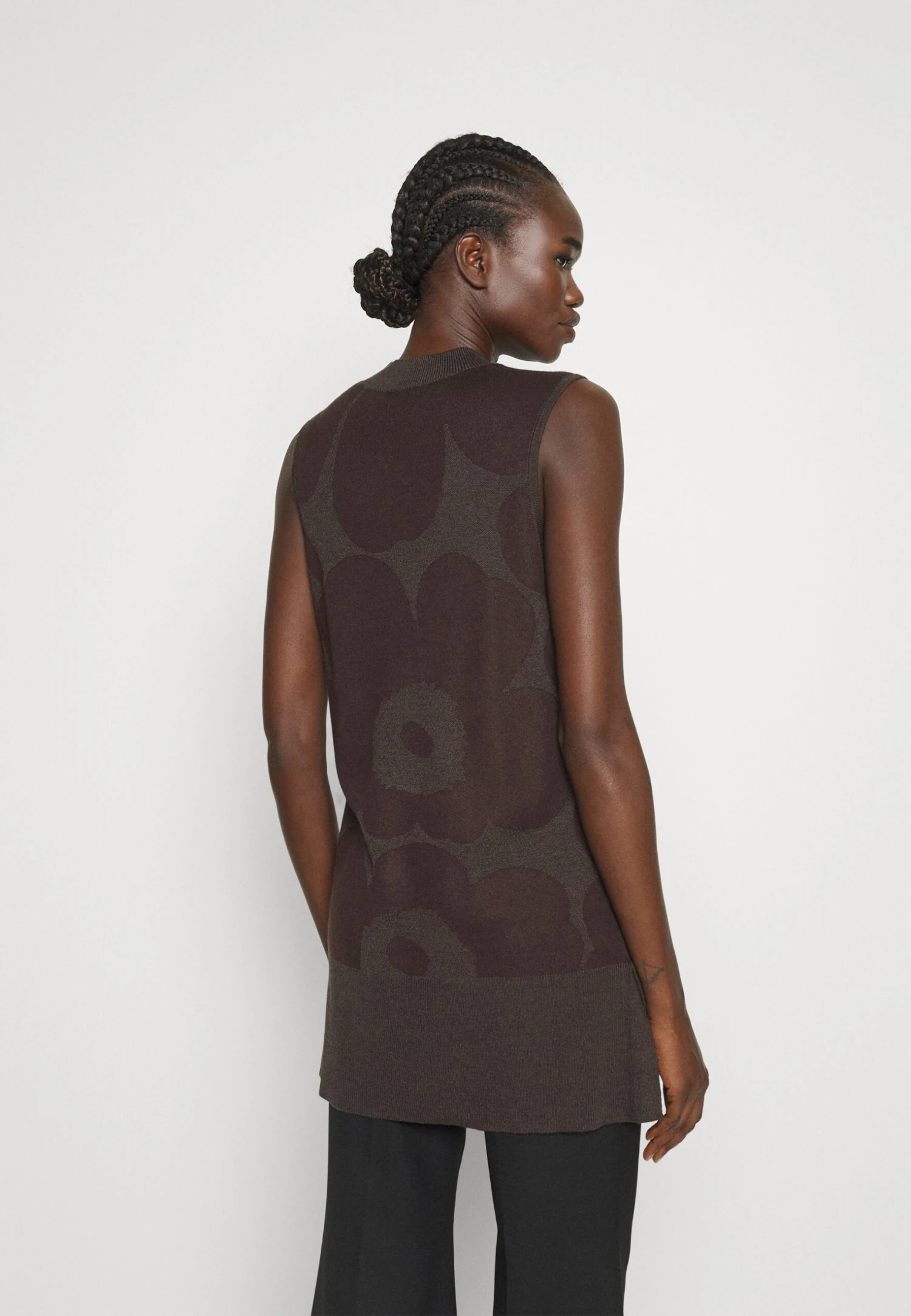 Marimekko Kartussi Unikko - Pullover - Dark Brown 5 Marimekko Kartussi Unikko - Pullover - Dark Brown – Image 3