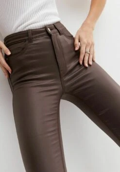 New Look Coated Lift & Shape Jenna - Jeans Skinny - Dark Brown -Next Soldes 69956ab71b164f7592690cd6377b4598