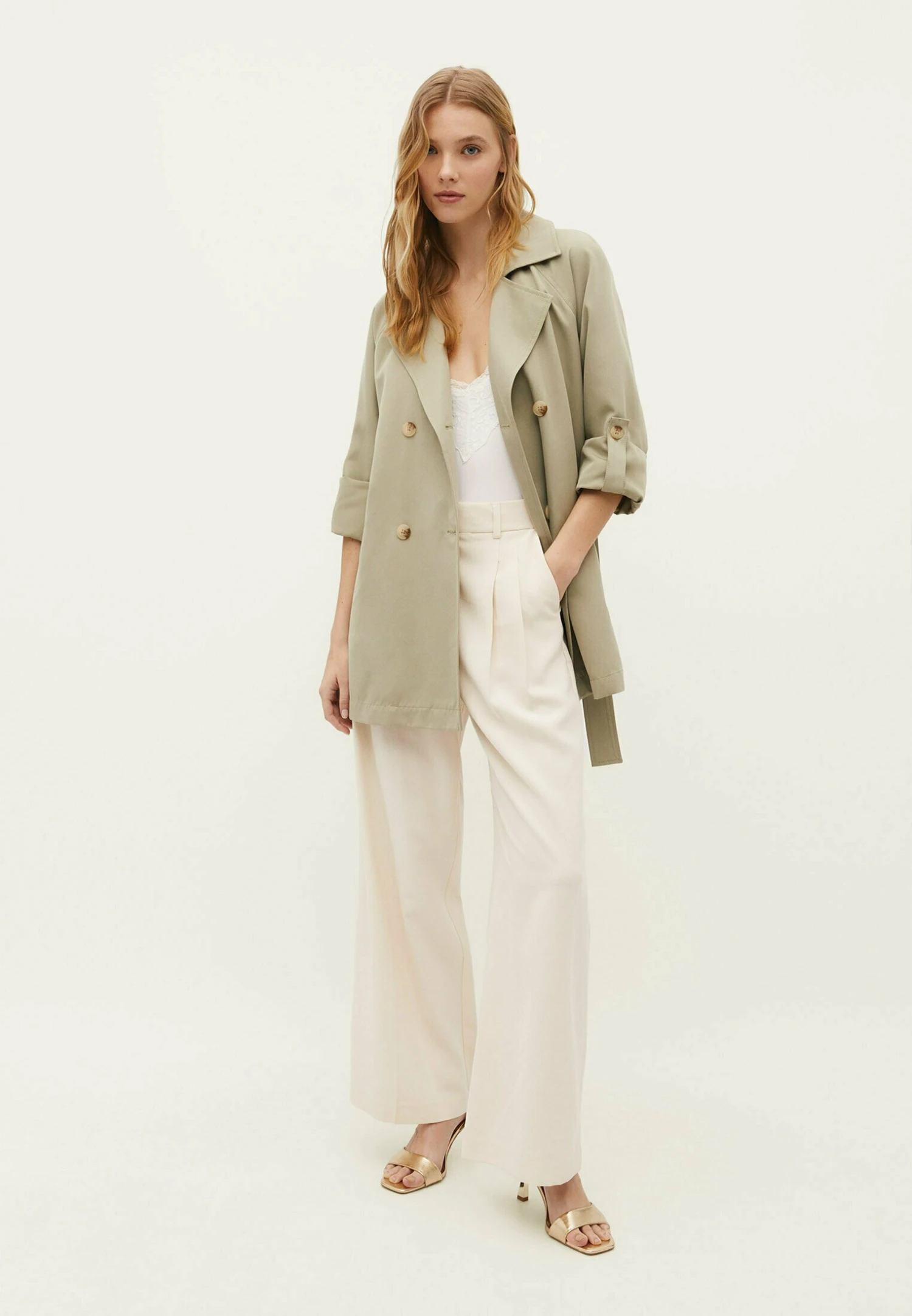Stradivarius Short Flowing - Trench - Khaki 4 Stradivarius Short Flowing - Trench - Khaki – Image 2