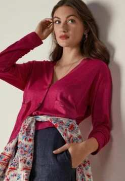 Ultrafine - Gilet - Rosa Garment Dyed Fuchsia -Next Soldes 6dcce79f84f0480ca05292b494ec32a3