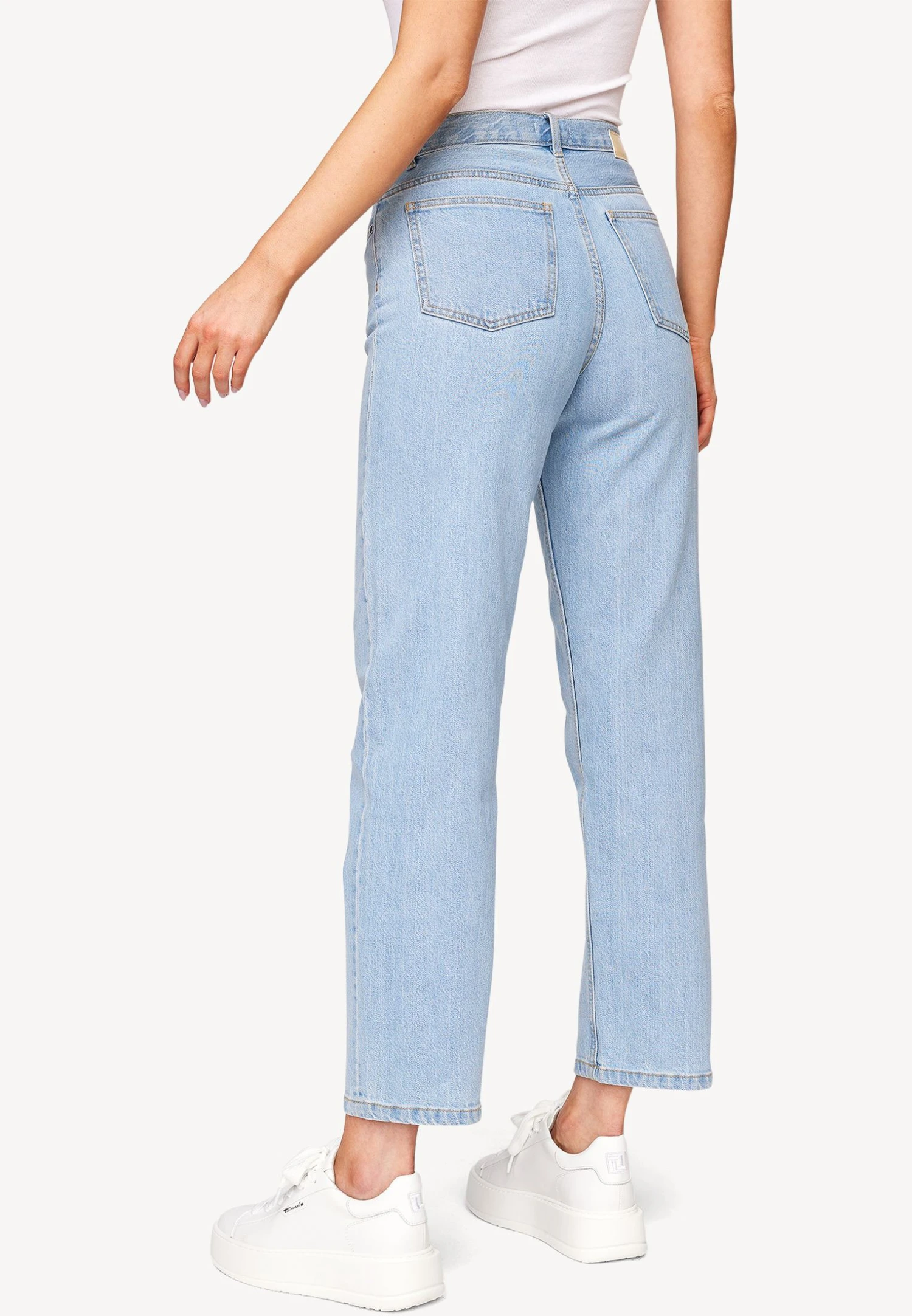 Tamaris Jean Droit - Light Blue Denim 4 Tamaris Jean Droit - Light Blue Denim – Image 2