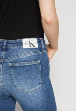 Calvin Klein Jeans High Rise Super Skinny Ankle - Jeans Skinny - Denim Dark 13 Calvin Klein Jeans High Rise Super Skinny Ankle - Jeans Skinny - Denim Dark -Next Soldes 72cfa27d4bb0466a82e80b881a39c178