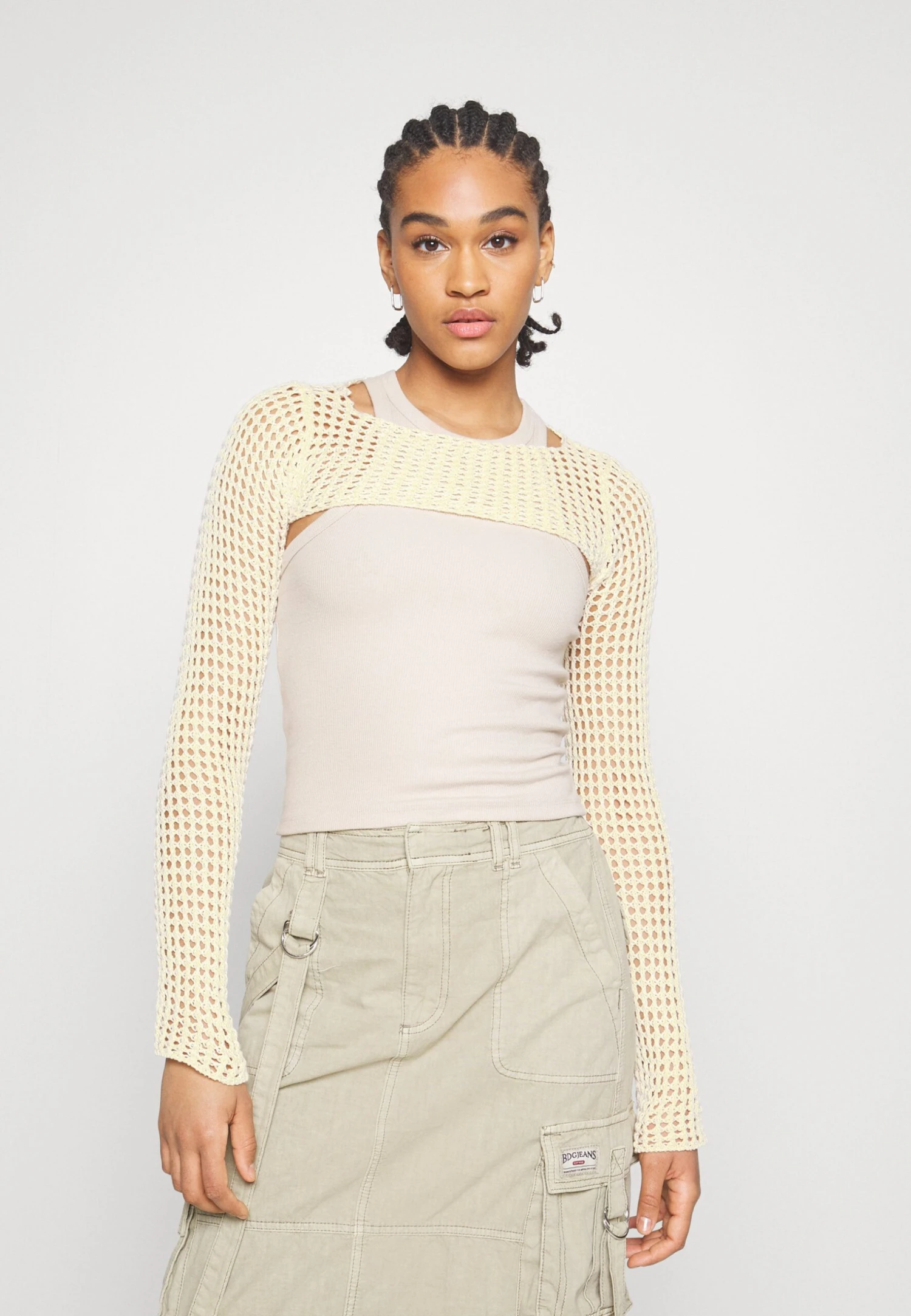 BDG Urban Outfitters Cropped Shrug - Pullover - Cream 3 BDG Urban Outfitters Cropped Shrug - Pullover - Cream