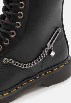 Dr. Martens 1460 Swarovski Unisex - Bottines À Lacets - Black 13 Dr. Martens 1460 Swarovski Unisex - Bottines À Lacets - Black -Next Soldes 83fde47213574a25b474a18902da9292