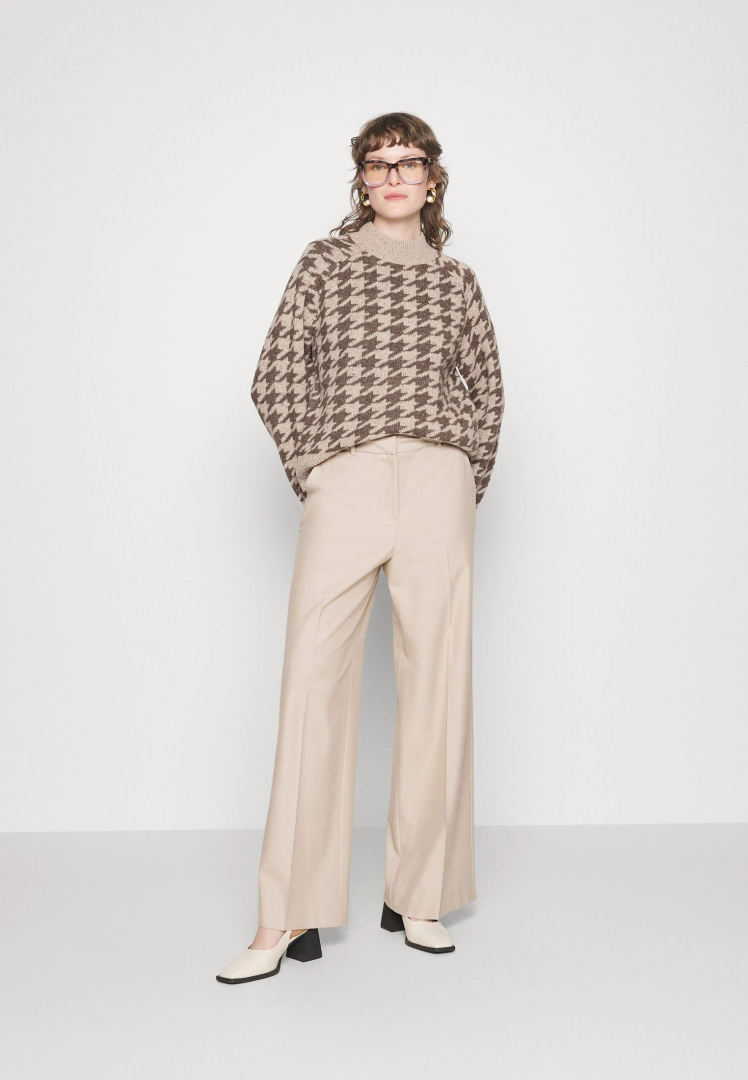 Selected Femme Slfbirdy High Neck - Pullover - Sandshell 4 Selected Femme Slfbirdy High Neck - Pullover - Sandshell – Image 2