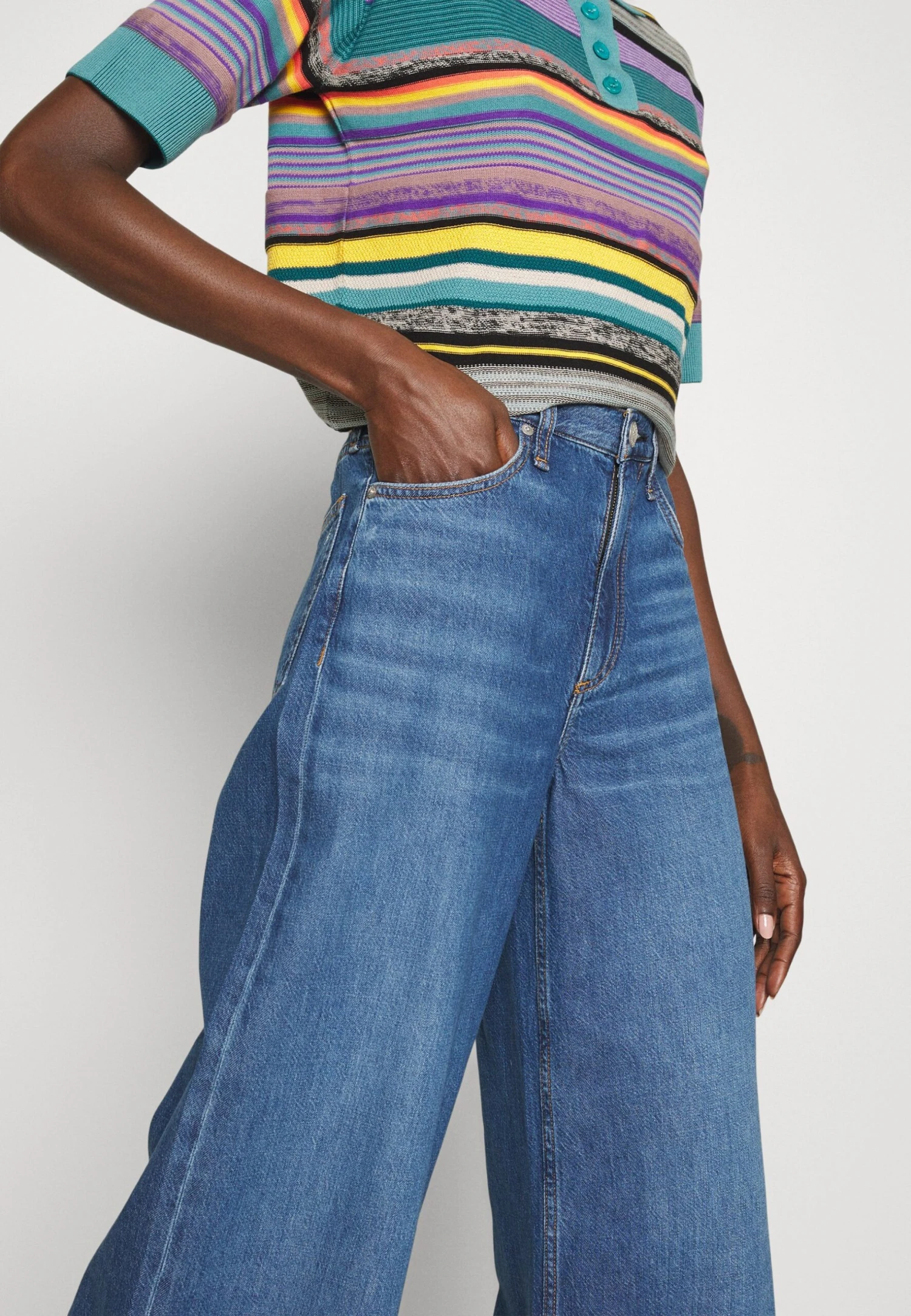 Rag & Bone Featherweight Sofie - Jean Boyfriend - Blue Denim 9 Rag & Bone Featherweight Sofie - Jean Boyfriend - Blue Denim – Image 7