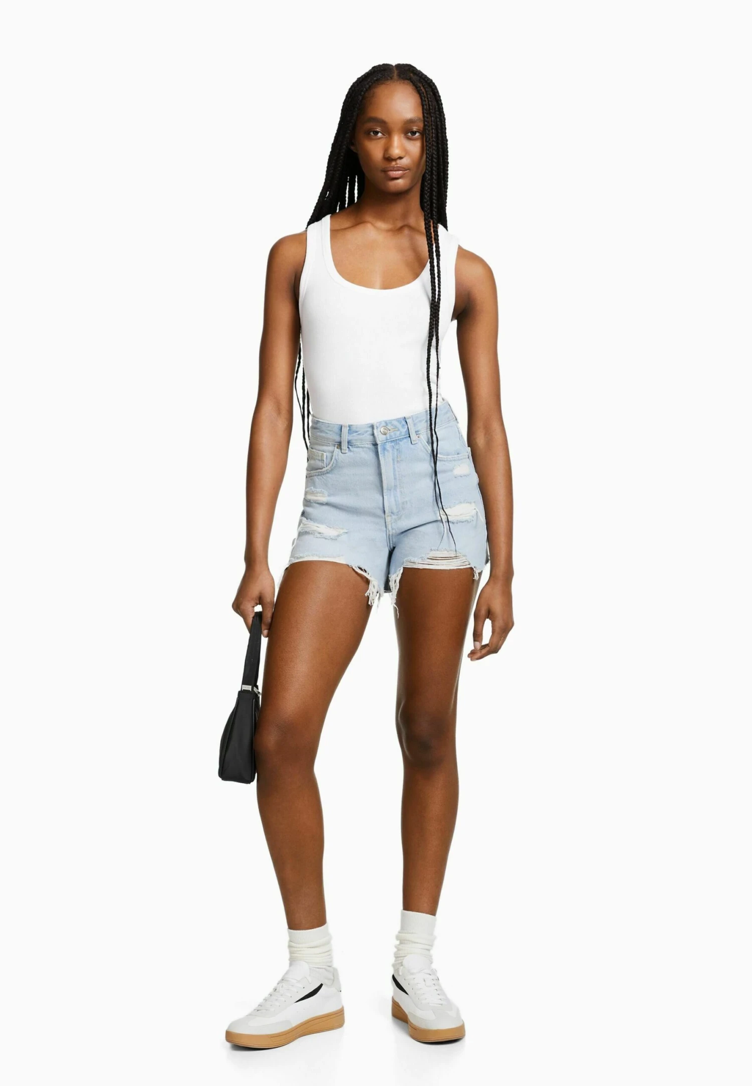 BERSHKA Ripped With Pockets - Short En Jean - Light Blue 4 BERSHKA Ripped With Pockets - Short En Jean - Light Blue – Image 2