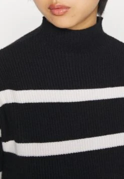 Viril Mockneck - Pullover - Black Stripes/White Alyssum 10 Viril Mockneck - Pullover - Black Stripes/White Alyssum -Next Soldes 8aeefdd3ce814f5f87423e6dbc633699