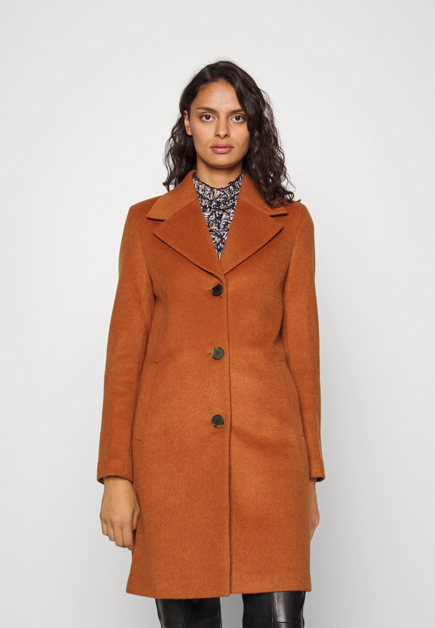 Selected Femme Slfnew Sasja Coat - Manteau Court - Amber Brown 3 Selected Femme Slfnew Sasja Coat - Manteau Court - Amber Brown