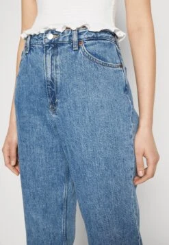 Monki Jean Droit - Blue Medium 13 Monki Jean Droit - Blue Medium -Next Soldes 8eb0c1df6ce34c58881a64ab09f35601