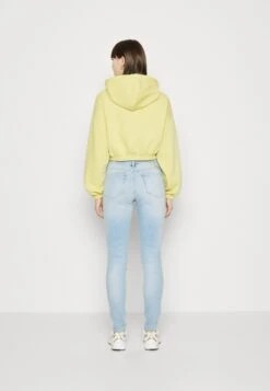 Calvin Klein Jeans Mid Rise - Jeans Skinny - Denim Light -Next Soldes 92e99e6340c647f19c1a4f8d5e33cb90