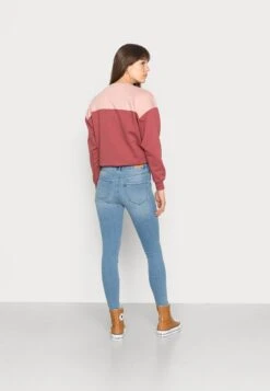 Vero Moda Jeans Skinny - Light Blue Denim 9 Vero Moda Jeans Skinny - Light Blue Denim -Next Soldes 94991d9b8bbc4f0991ab7029bfd03ac7
