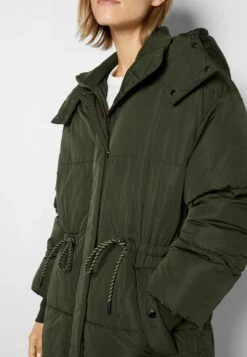 BERSHKA Long - Manteau D'Hiver - Khaki -Next Soldes 9742ea50c4e94d49910a41a51cb43709