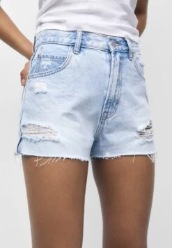 PULL & BEAR Mom-Fit - Short En Jean - Stone Blue Denim -Next Soldes 99e923a9ab0a4237aedfb70830b780bd