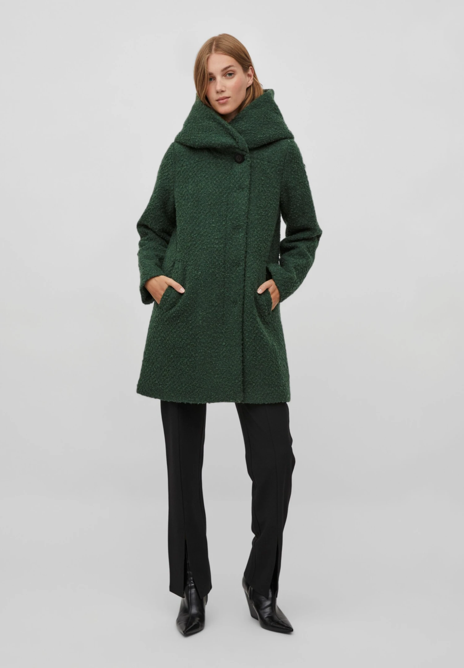 Vila Manteau Court - Pineneedle 4 Vila Manteau Court - Pineneedle – Image 2