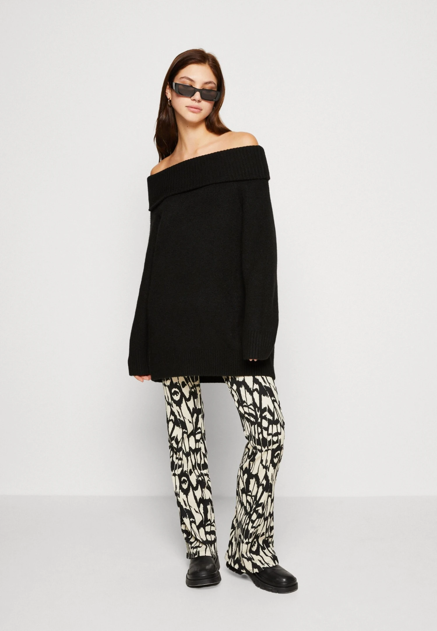 Monki Pullover - Black Dark 3 Monki Pullover - Black Dark – Image 2