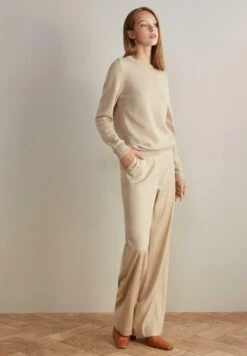 Ultrasoft Round Neck - Pullover - Natürlich Light Vanilla 10 Ultrasoft Round Neck - Pullover - Natürlich Light Vanilla -Next Soldes a26b64c54ffe46a09b8b5862a03b0ccd