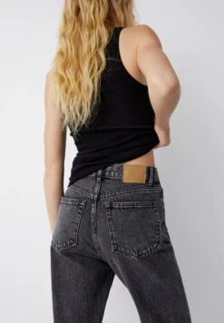 PULL & BEAR Jean Droit - Dark Grey 12 PULL & BEAR Jean Droit - Dark Grey -Next Soldes a69e17e9a7524f699113f563481272dc