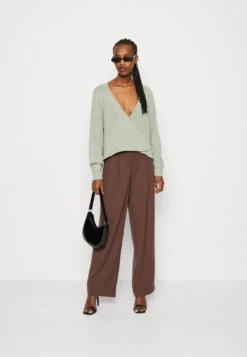 Pieces Pctrista Wrap - Gilet - Tea 9 Pieces Pctrista Wrap - Gilet - Tea -Next Soldes a71f43aeaea4461596380d1e1edca056