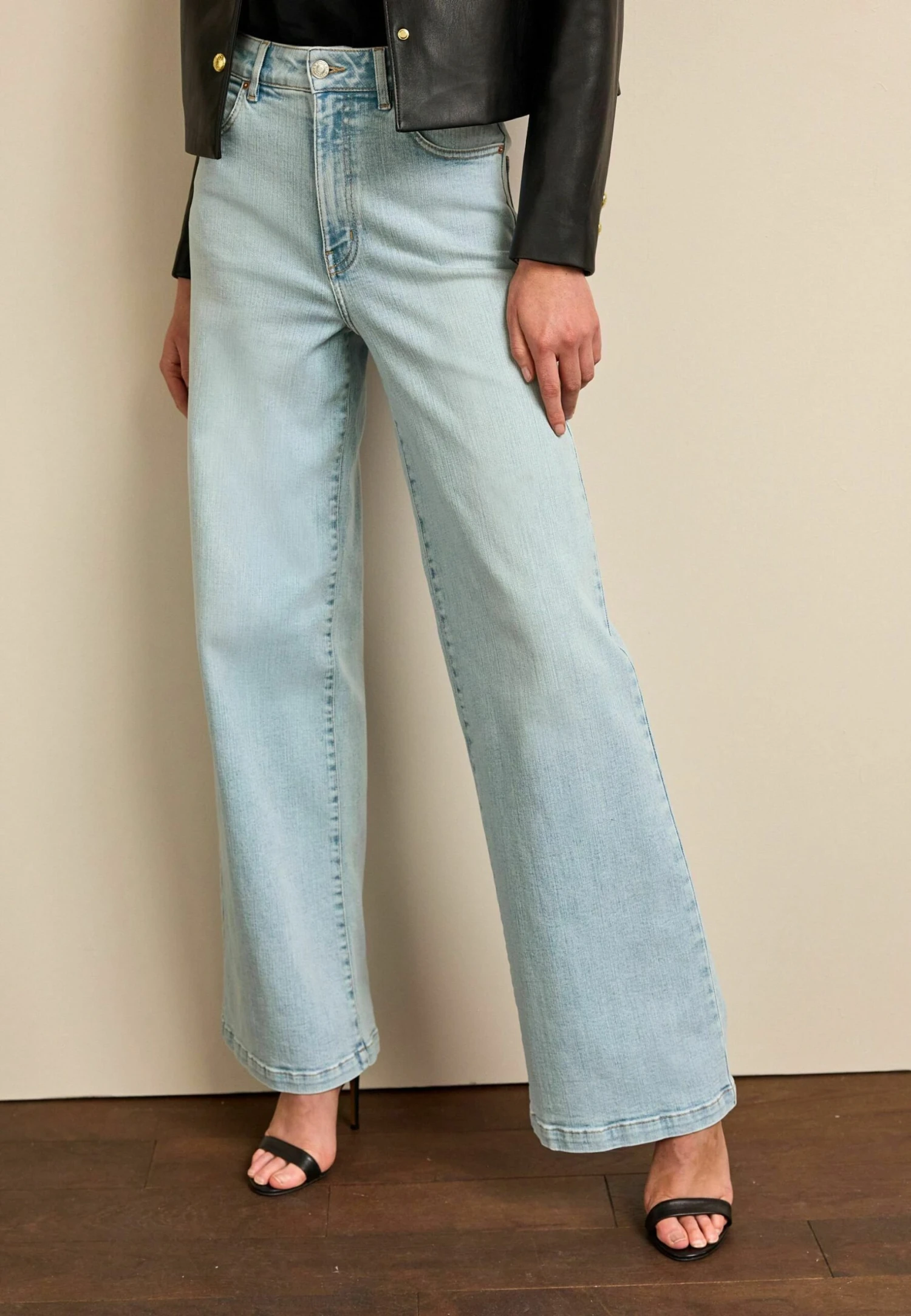 Next Hourglass Wide Leg - Jean Flare - Bleach Blue 5 Next Hourglass Wide Leg - Jean Flare - Bleach Blue – Image 3