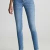 Calvin Klein Jeans Mid Rise - Jeans Skinny - Denim Medium -Next Soldes ad5f3cd86e0e488ea9e2694f2c635abe