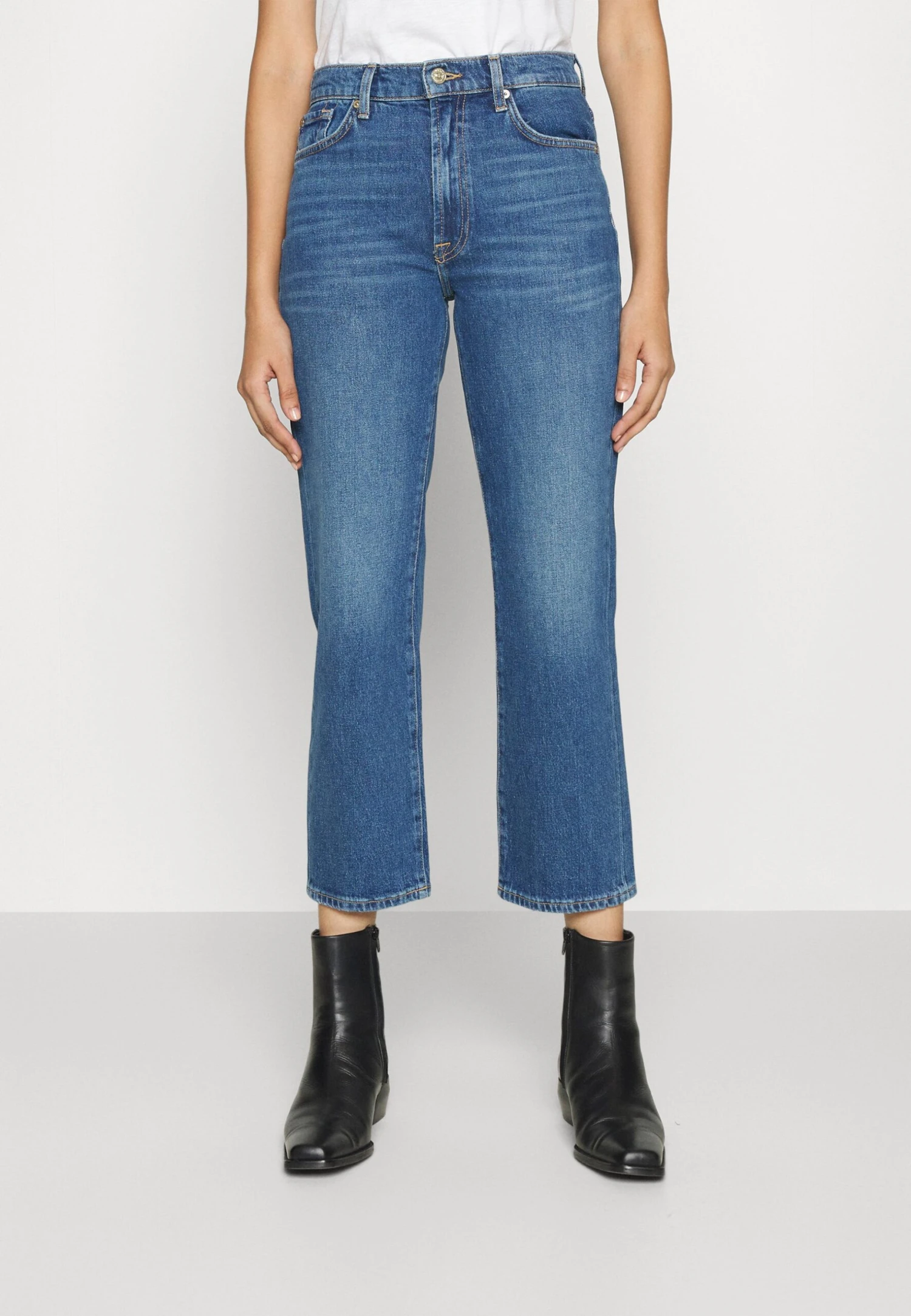 7 For All Mankind Logan Stovepipe Explorer - Jean Droit - Blue 3 7 For All Mankind Logan Stovepipe Explorer - Jean Droit - Blue