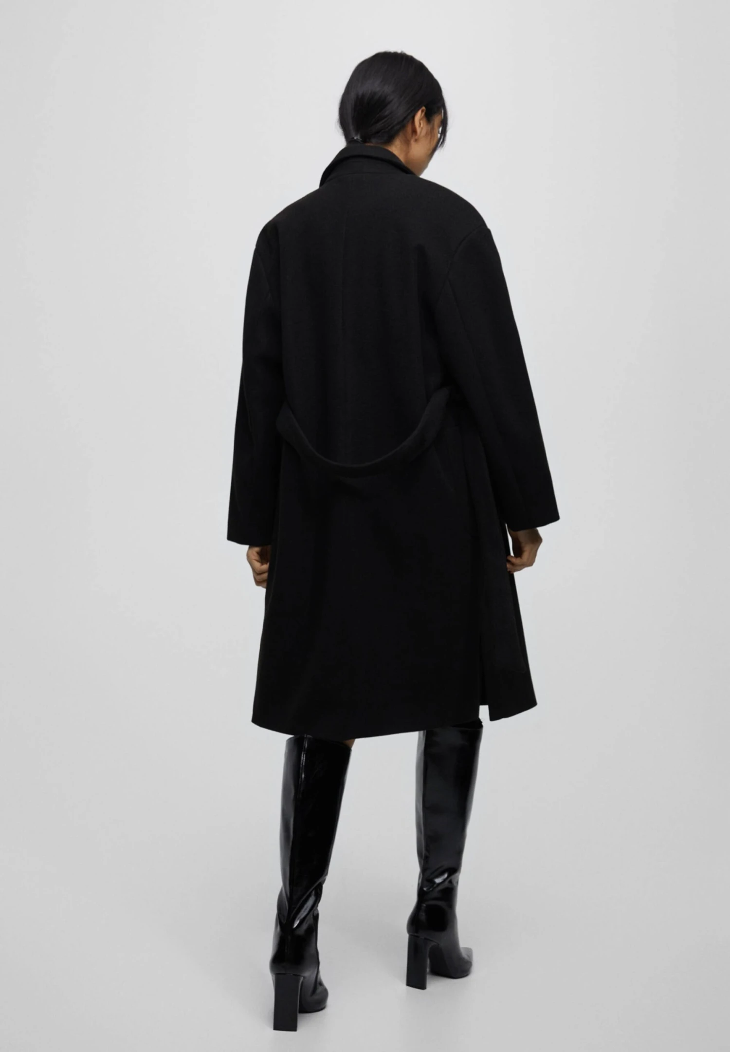 PULL & BEAR Belted Long - Manteau Classique - Mottled Black 5 PULL & BEAR Belted Long - Manteau Classique - Mottled Black – Image 3